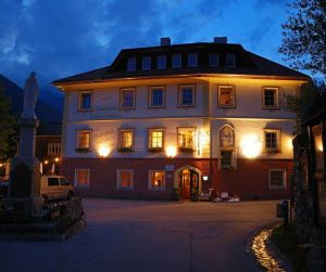 Stellenangebote Hotelchen Döllacher Dorfwirtshaus, Großkirchheim Stellenangebote Hotelchen Döllacher Dorfwirtshaus, Großkirchheim